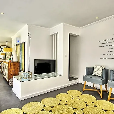 Localtraveling Cathedral & Castle - Family Apartment