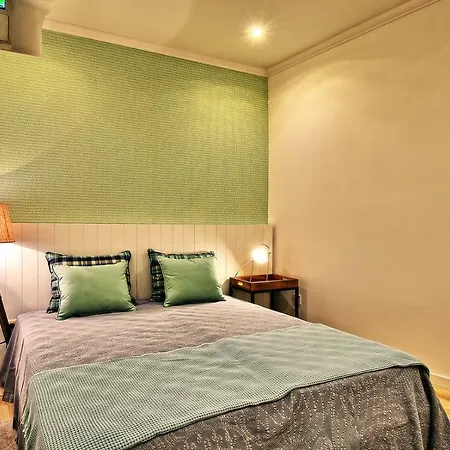 Localtraveling Cathedral & Castle - Family * Lisbon